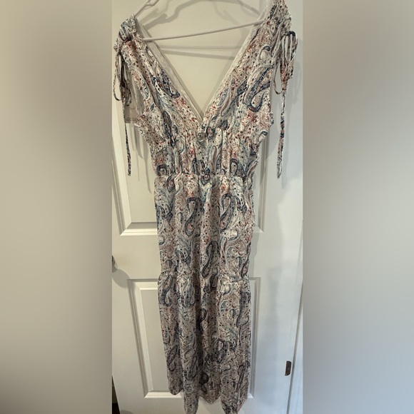 Dresses & Skirts - Spring Paisley Print Dress with shoulder ties Sz S